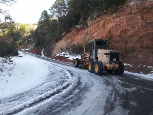 Retirada de nieve en carretera Cornudella-Prades